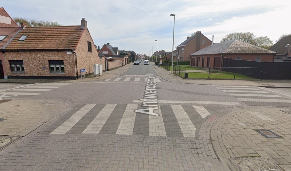 Kruispunt Antwerpsebaan - Putsebaan in Zandvliet Kruispunt Antwerpsebaan - Putsebaan in Zandvliet